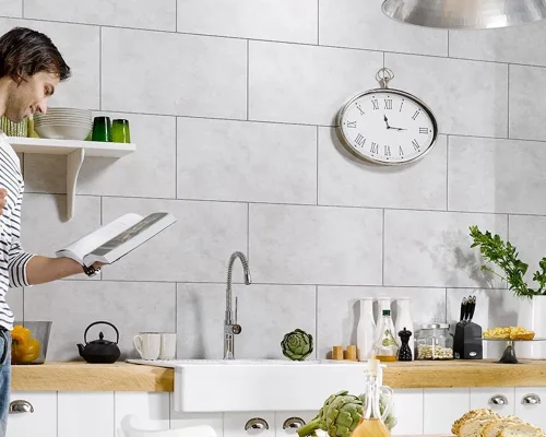 Dumawall-Plus-Cloudy-White-Situ